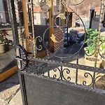 къща томови Гостевой дом