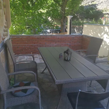 Gasthof къща томови