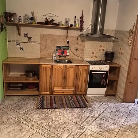 Guest house къща томови Devin