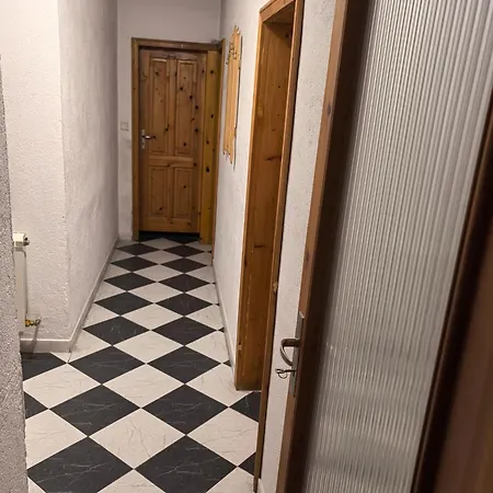 къща томови Guest house