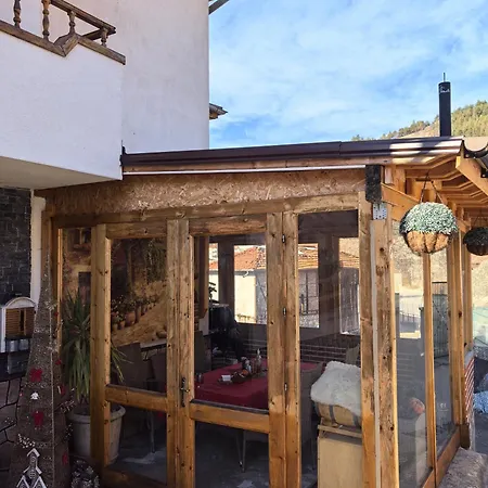 Guest house къща томови