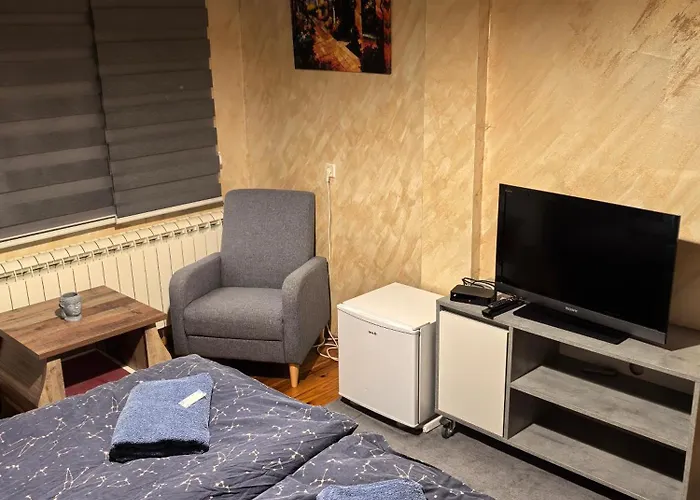 къща томови * Dewin