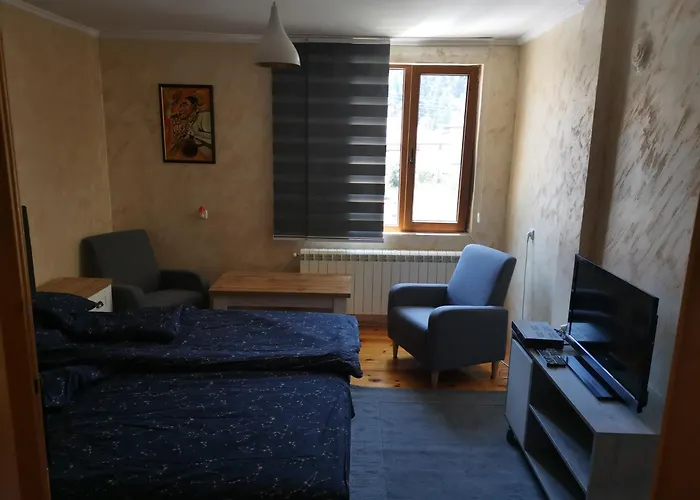 къща томови Gasthof Dewin