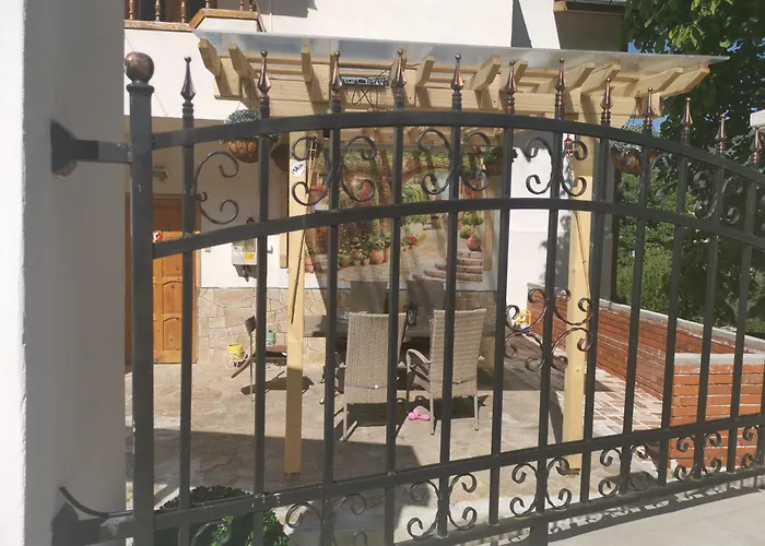 къща томови Dewin