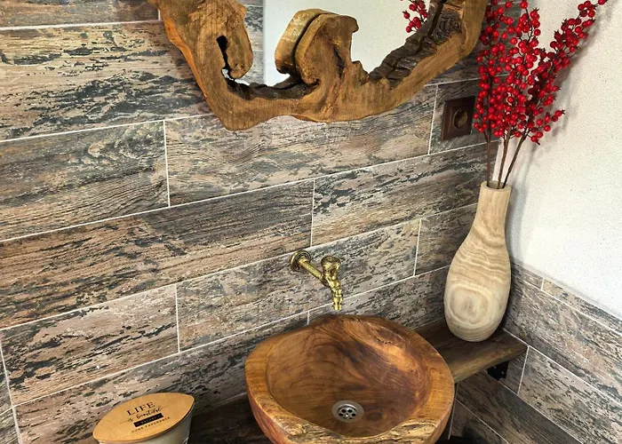 къща томови * Dewin