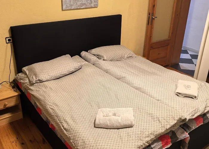 къща томови Gasthof Dewin